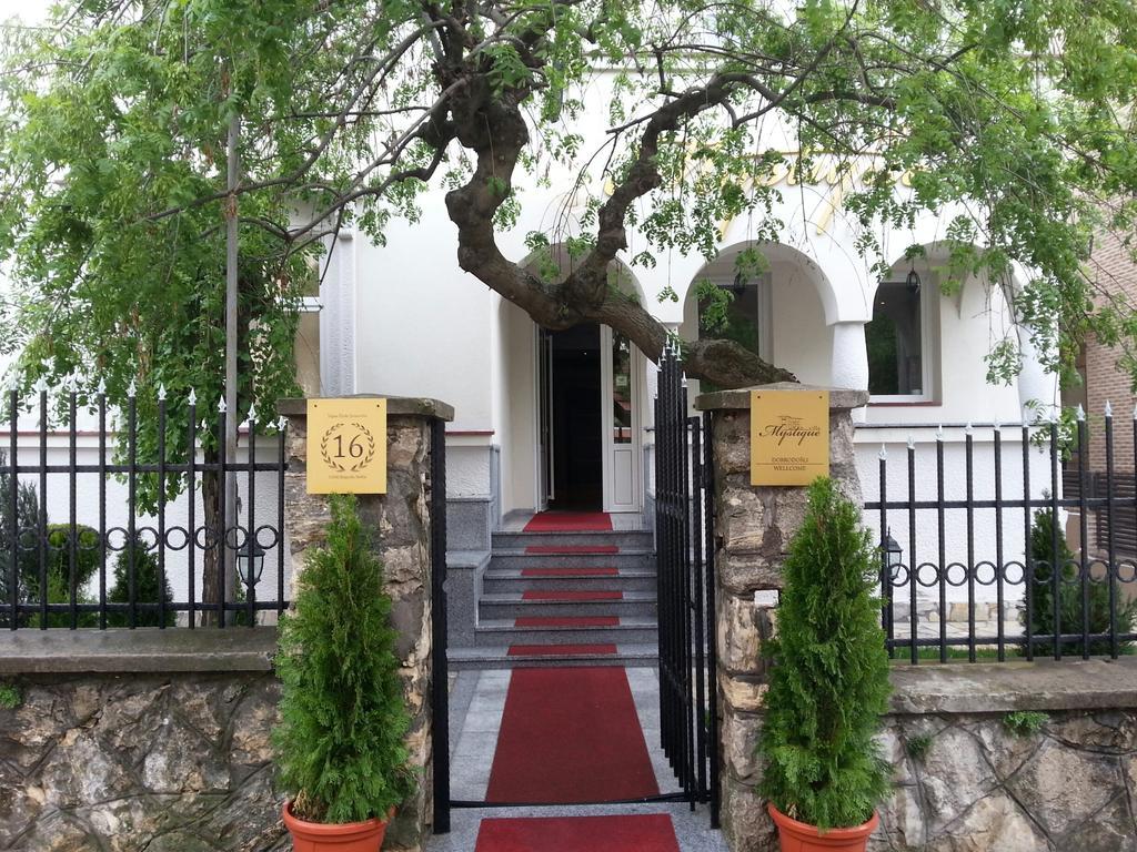 Villa Mystique Beograd Eksteriør billede